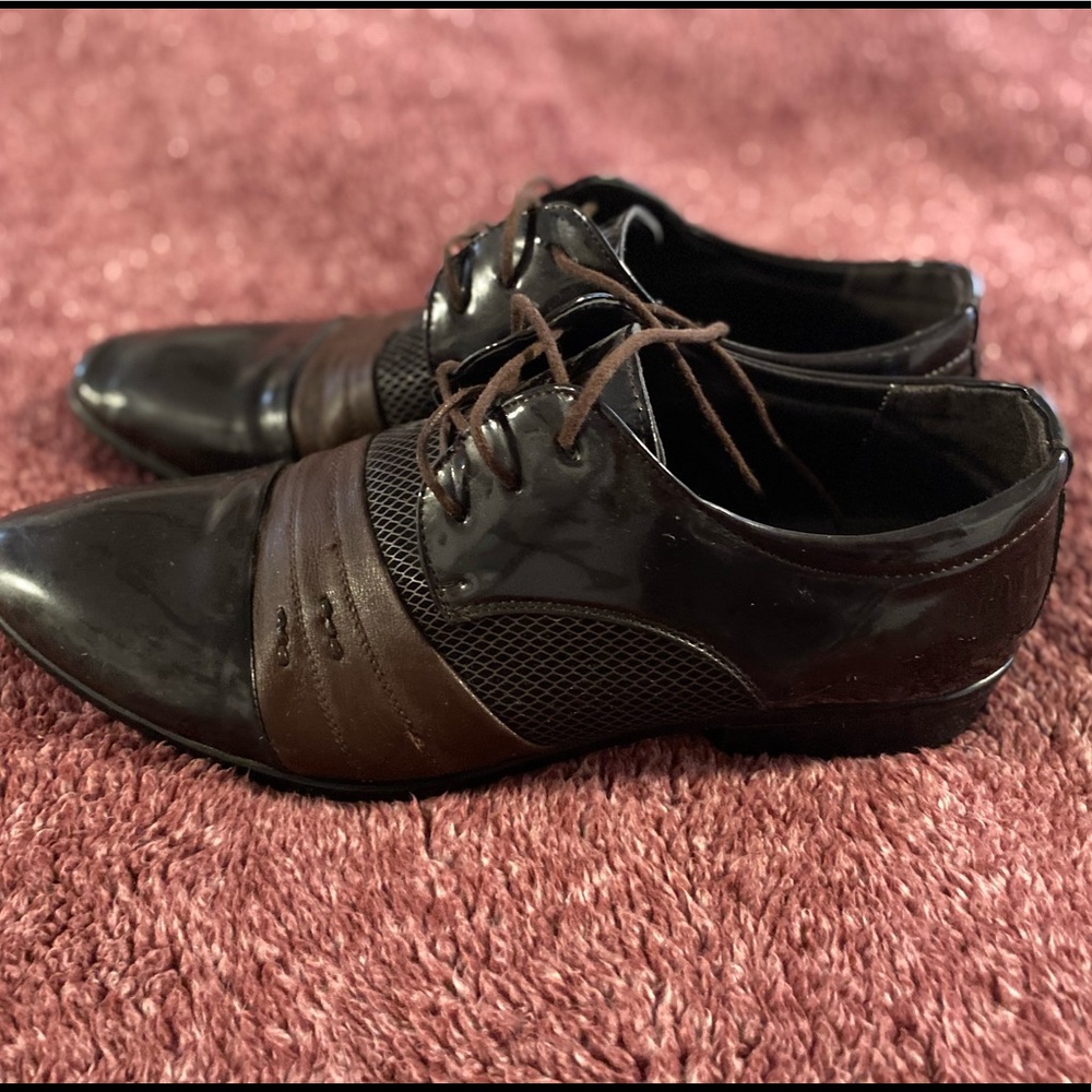 Dress shoes
